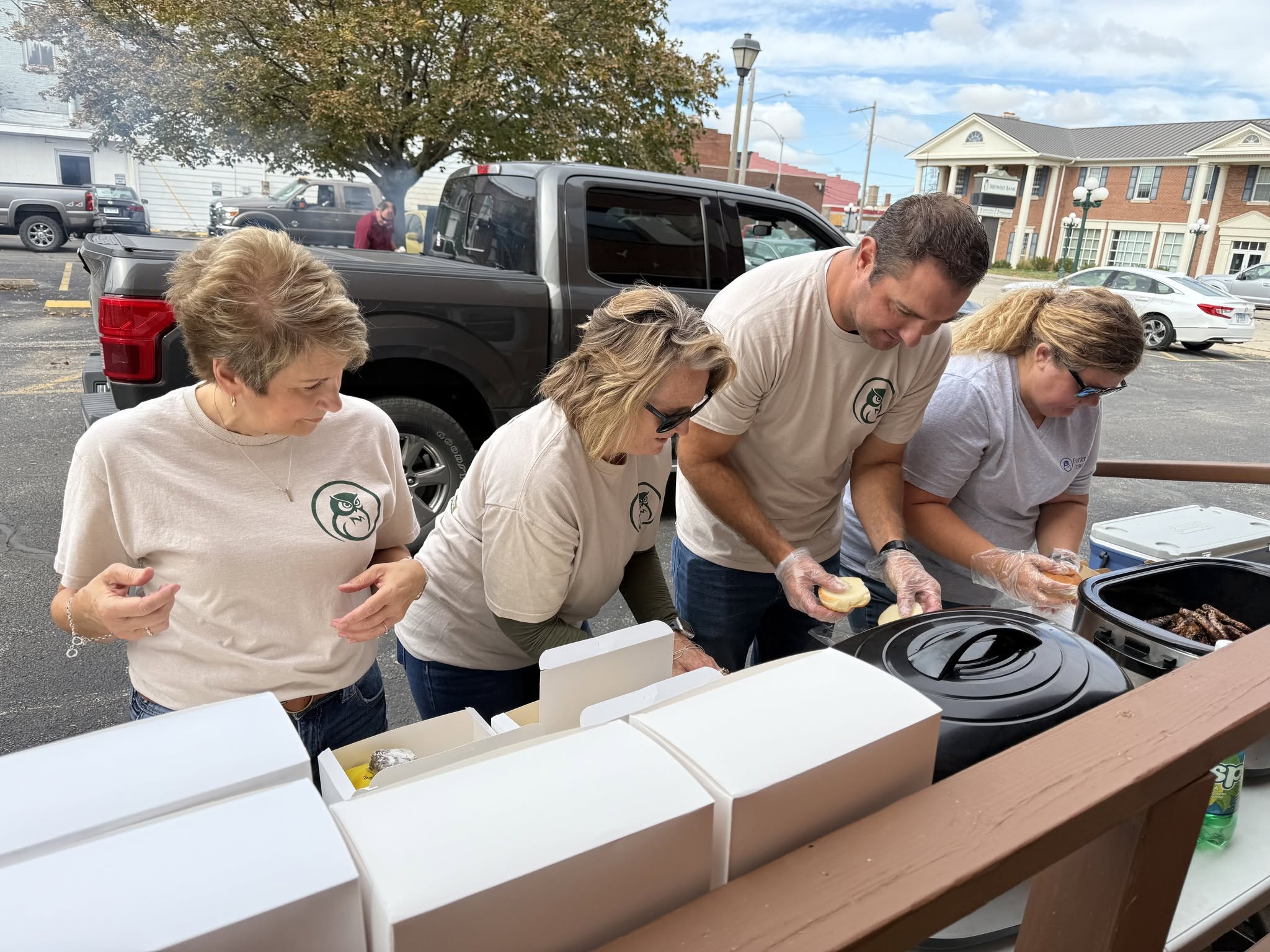 Porter-Hay Insurance team volunteering at Feed the Farmer